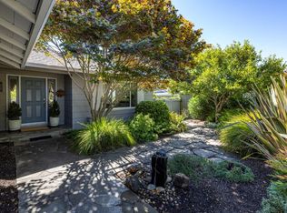 6 Pin Oak Pl, Santa Rosa, CA 95409