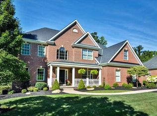 107 Preserve Valley Dr, Cranberry Township, PA 16066