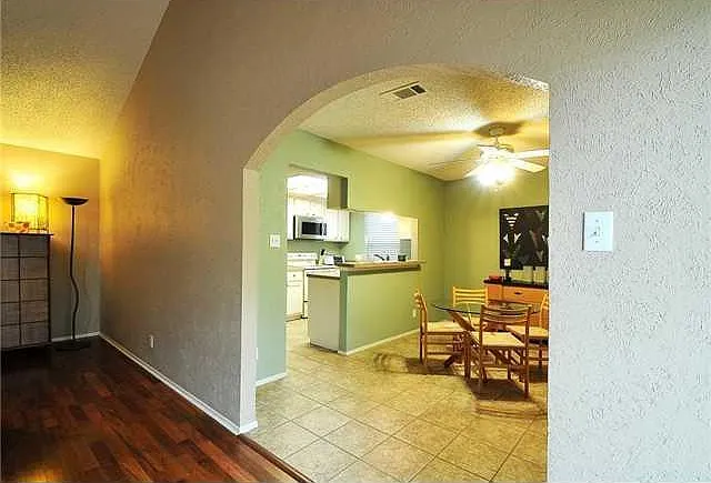 11421 Pyreneese Dr — Photo 8