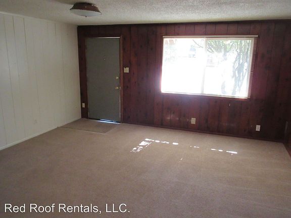 3rd image of 14208 Pacific Ave S APT 7