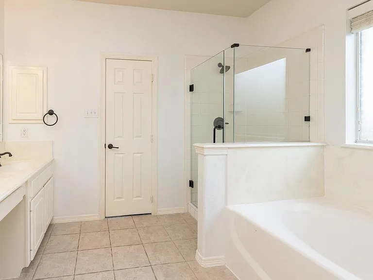 18611 Polo Meadow Dr — Photo 22
