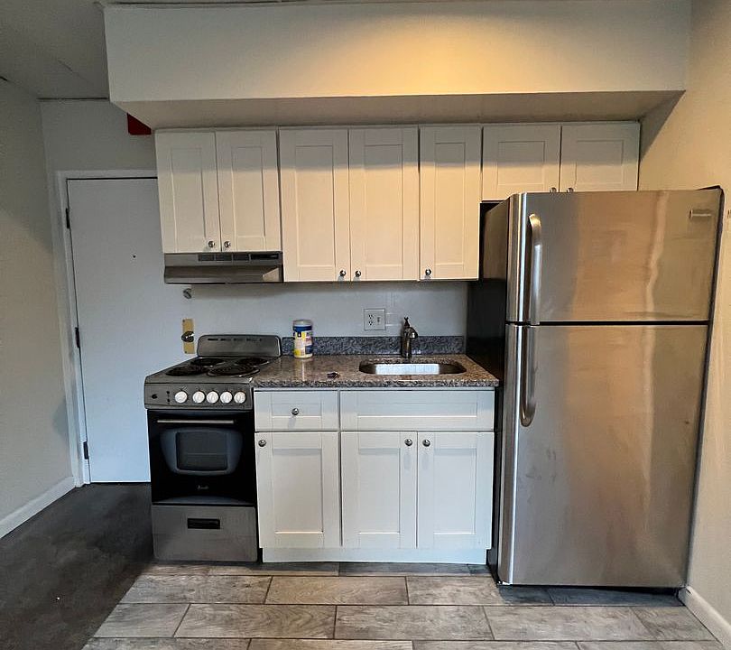 1st image of 311 S 13th St APT 407