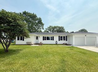 304 S Beech Rd, Osceola, IN 46561