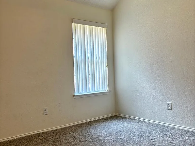 8005 Paloverde Dr — Photo 16