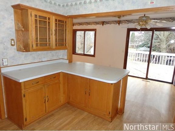 2nd image of 728 96th Ln NE
