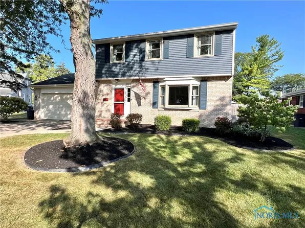 1020 Lober Dr, Perrysburg, OH 43551