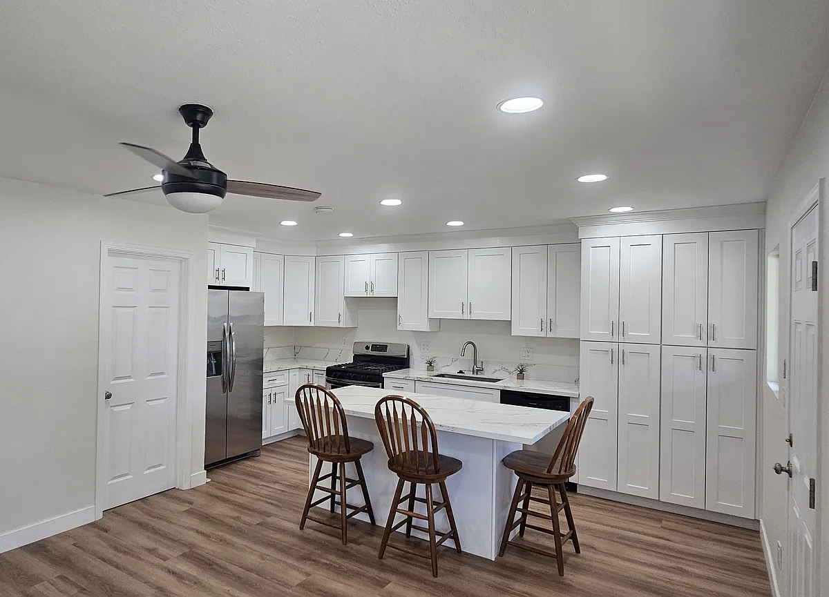 Building Photo - 24261 Groven Ln