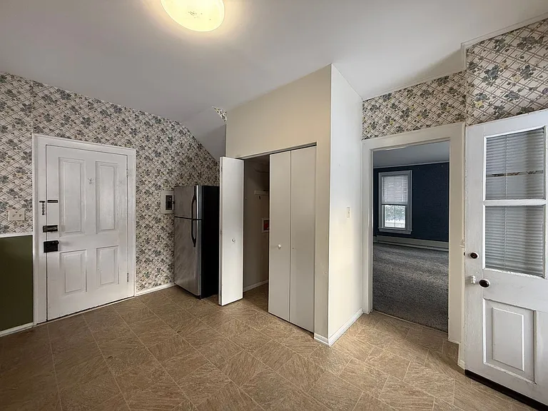 137 E Pine Grove Rd #A — Photo 6