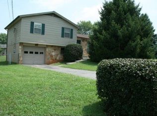 5804 Montina Rd, Knoxville, TN 37912
