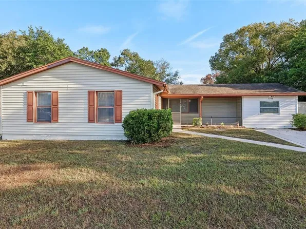 1748 Haverhill Dr, Deltona, FL 32725