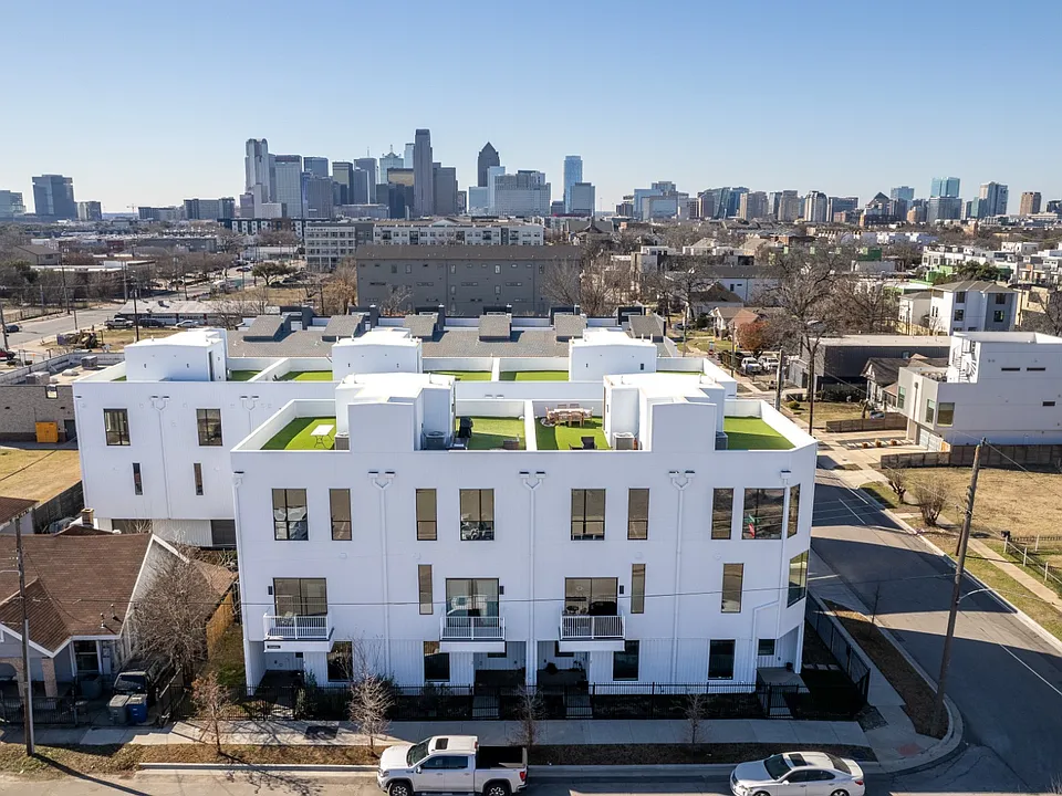 4322 Roseland Ave #4
