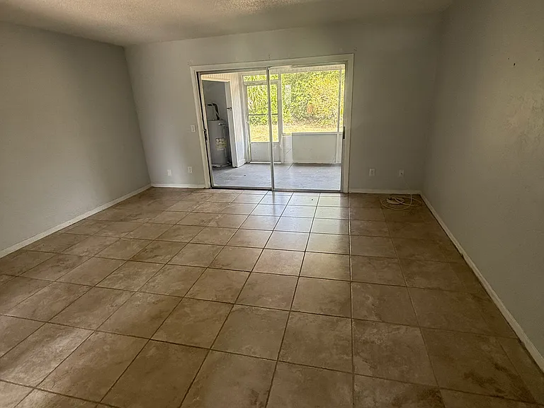 122 Hummingbird St #C — Photo 10