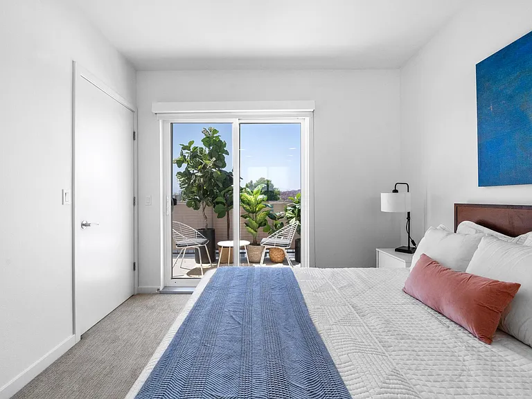 Vantage Mar Vista — Photo 67