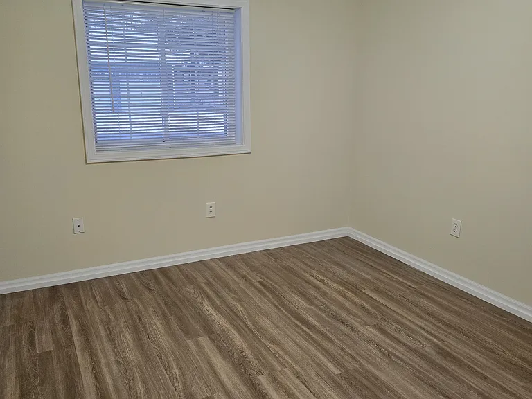 4435 Clifford Rd — Photo 11