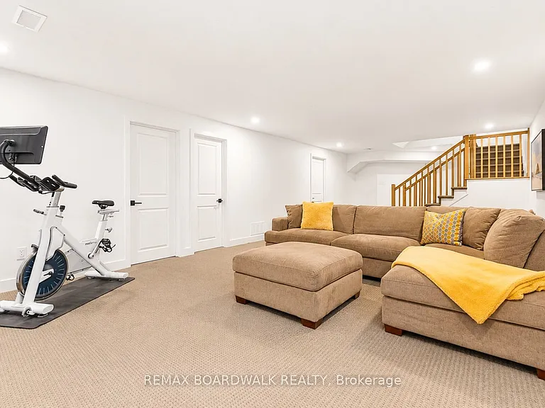 52 Big Dipper St — Photo 41