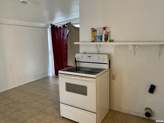 4th image of 505 E Illinois Ave