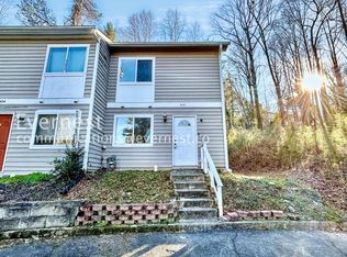 526 Granite Ridge Pl, Sandy Springs, GA 30350