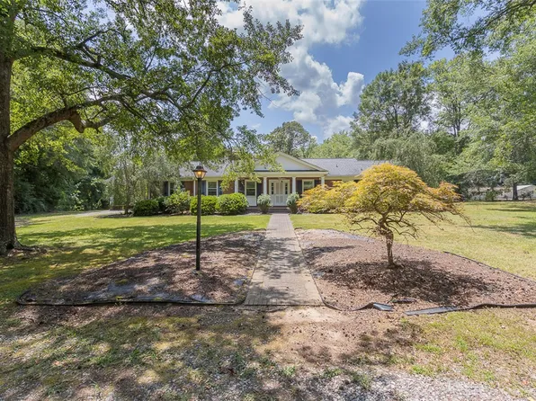 709 Brown Ave, Belton, SC 29627