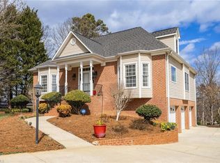 3711 Squirewood Dr, Clemmons, NC 27012