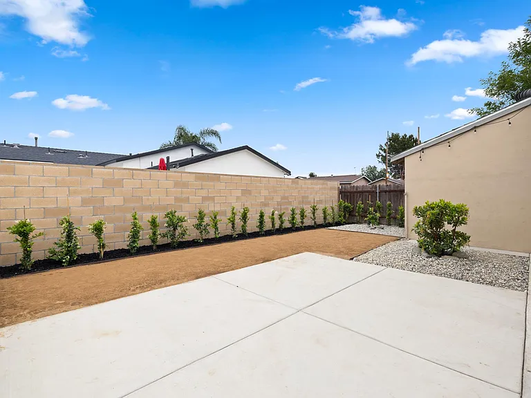14461 Wilson St — Photo 9