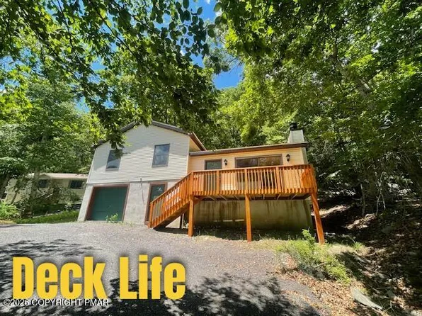 128 Saint Andrews Dr, Bushkill, PA 18324