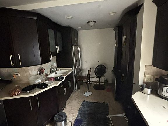 3rd image of 1906 S 7th Ave