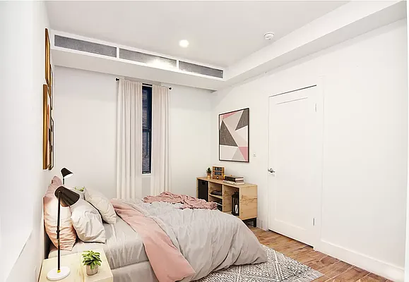 Rented by REAL New York | media 3