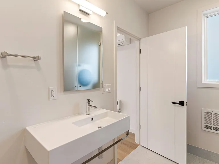211 SW Log Ct — Photo 14
