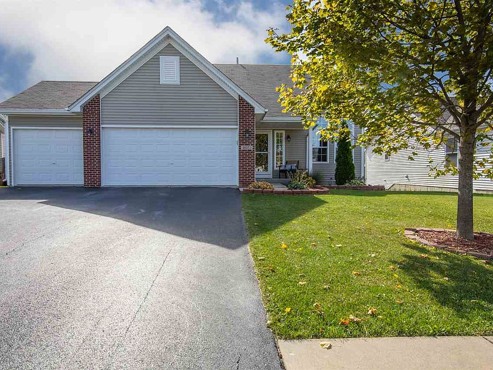 1st image of 3073 Warwickshire Dr