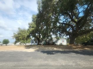 1121 Baumgarten St, Schulenburg, TX 78956