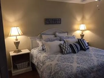 516 Lakeside Dock Dr #6 — Photo 21