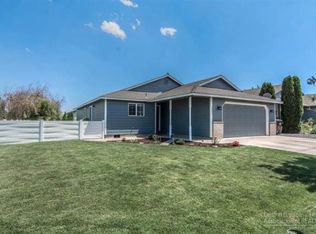 1902 SW 35th Pl, Redmond, OR 97756