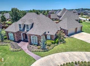 14 S Sherwood Dr, Rogers, AR 72758