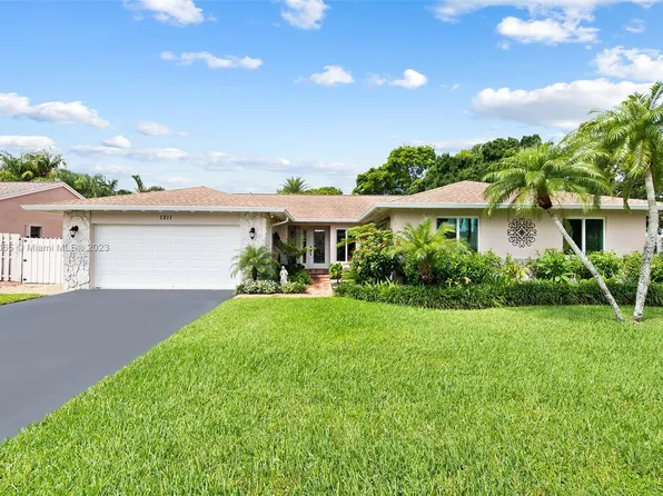 1211 Melissa Ln, Davie, FL 33325