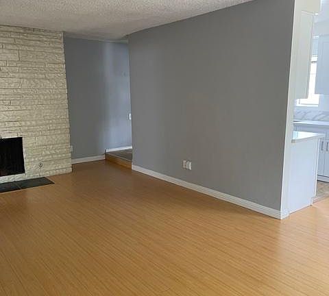 4th image of 11711 Mayfield Ave APT 8