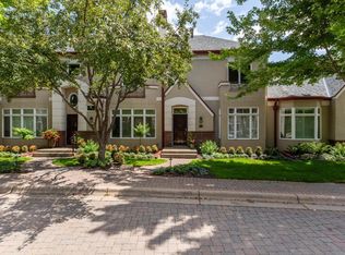 905 Coventry Pl, Edina, MN 55435