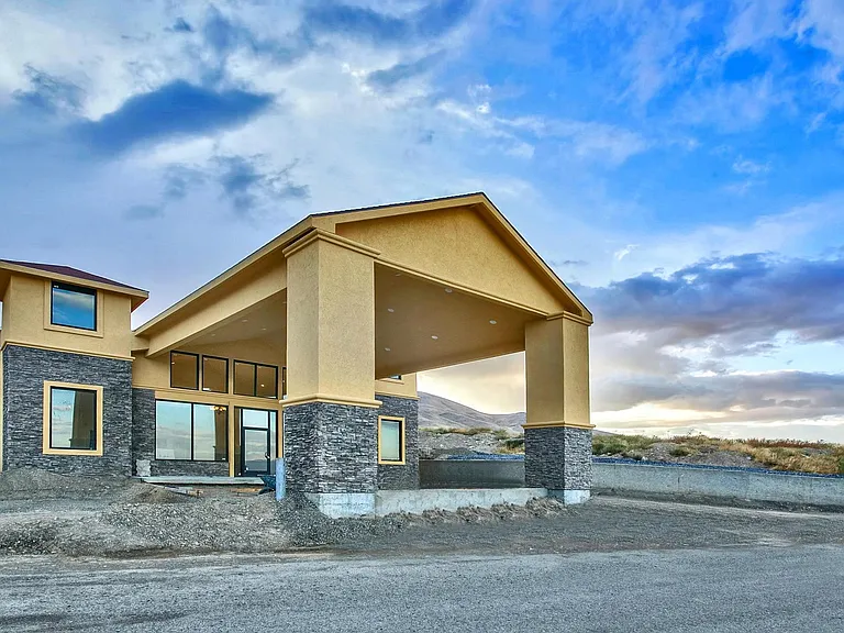 5750 US Highway 95 N — Photo 32