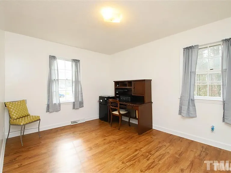 2518 W Wilson St — Photo 14
