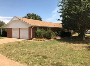 1725 Ridgeview Ln, Newcastle, OK 73065