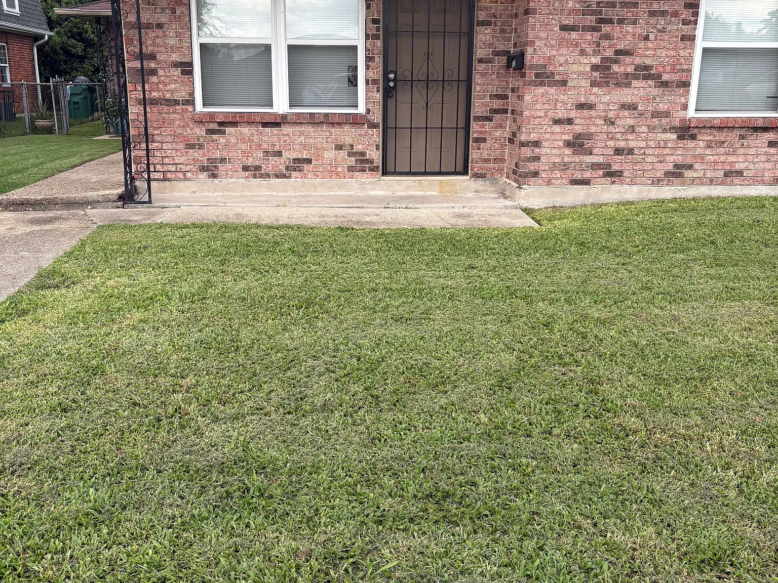 2 bed, 1100 sqft, $1,200 — Photo 2