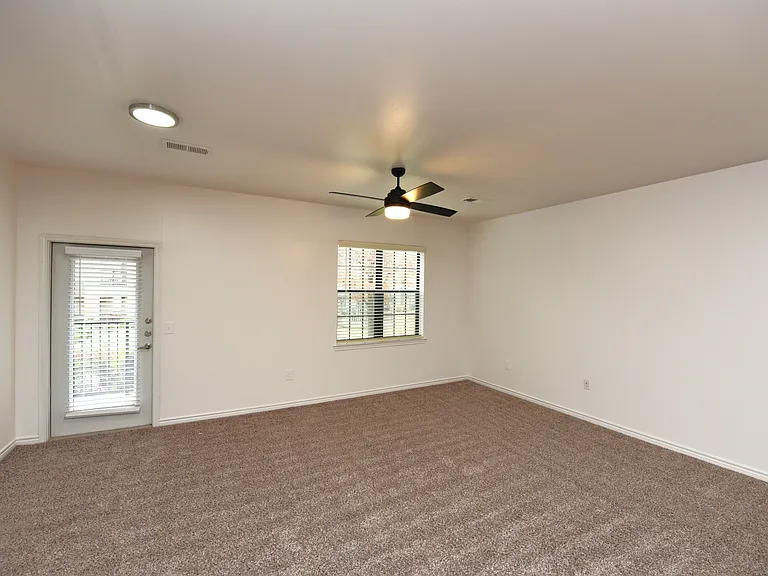 Legend V Apartments — Photo 8