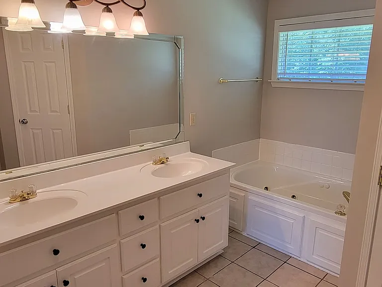 39 Baker Dr — Photo 7