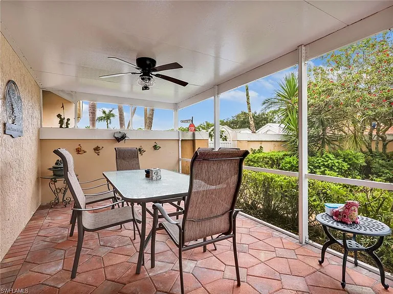 1256 Naples Lake Dr — Photo 13