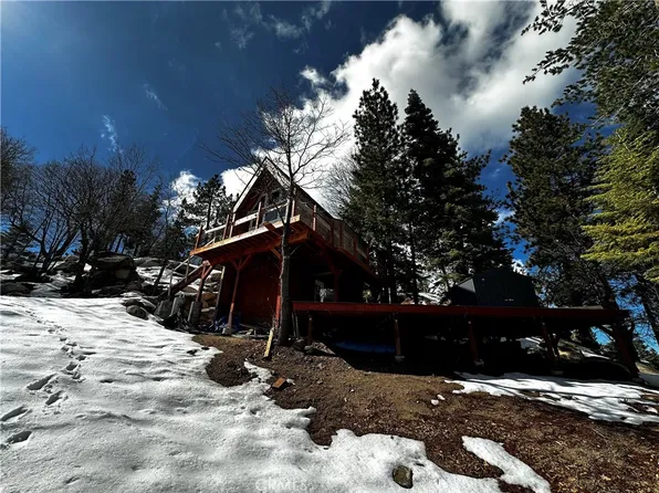 2775 Thor Way, Running Springs, CA 92382