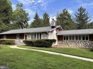 1502 Upper Greenbriar Rd, Wilmington, DE 19810