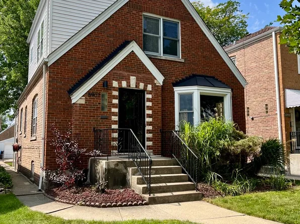 5907 W Roscoe St, Chicago, IL 60634
