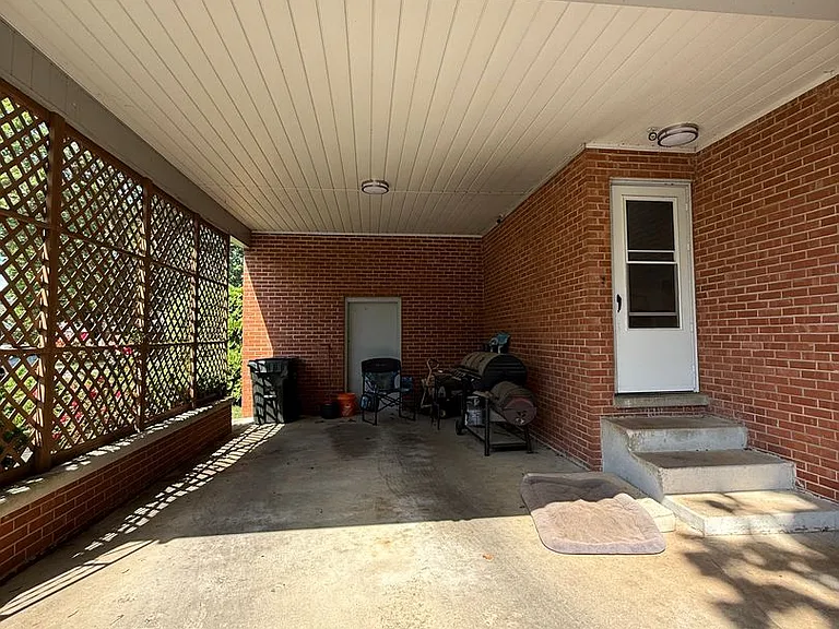 416 Blane Dr — Photo 10