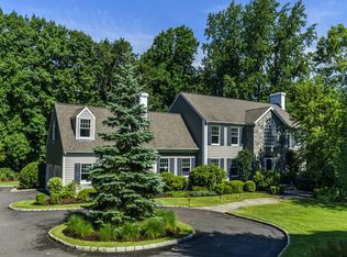 7 Hilltop Rd, Norwalk, CT 06854