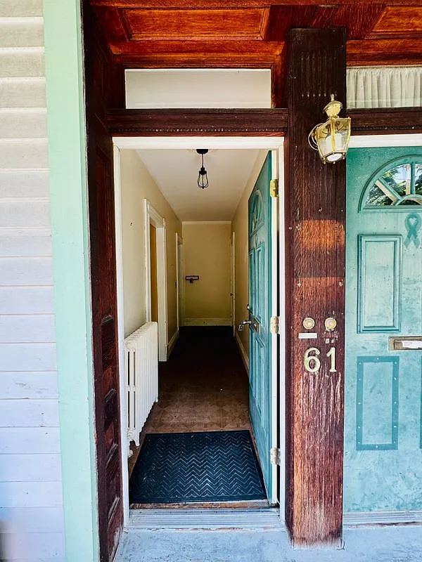 3 bed, 1.0 bath, 1200 sqft, $1,725 — Photo 3