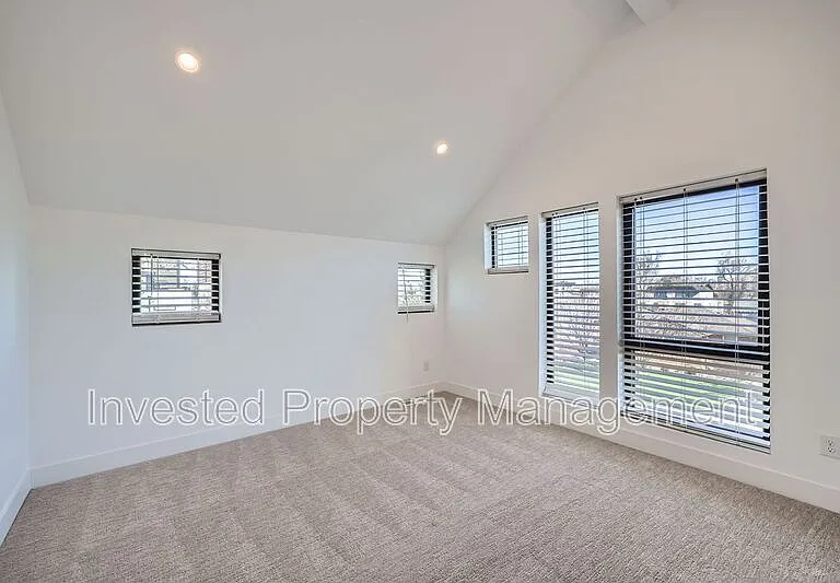 1405 N Yates St — Photo 19